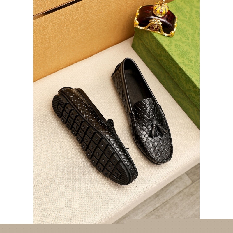 G*u*i leather shoes